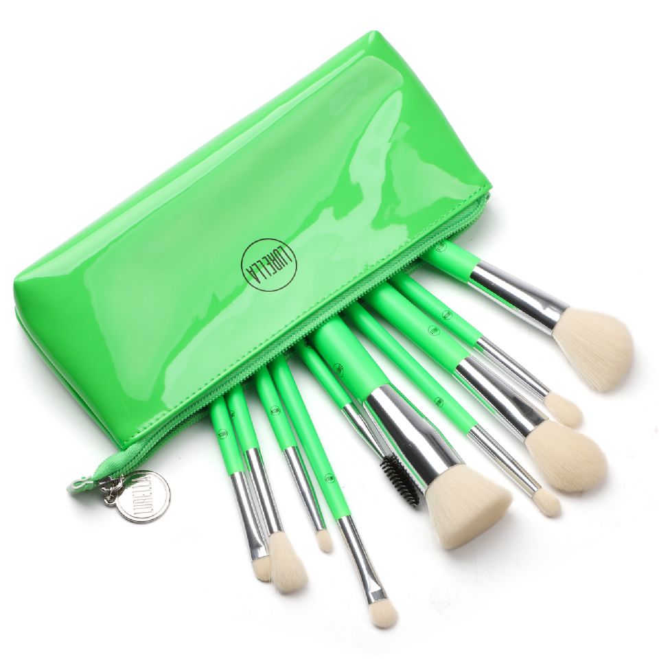 Cosmetic Brush Set with Case.